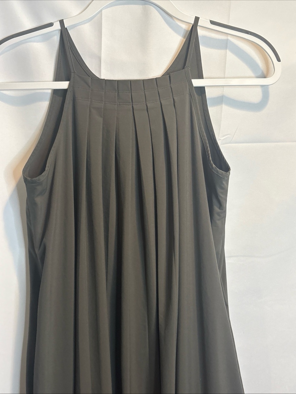 Athleta Olive Green Sleeveless Maxi Dress - Picture 5 of 9
